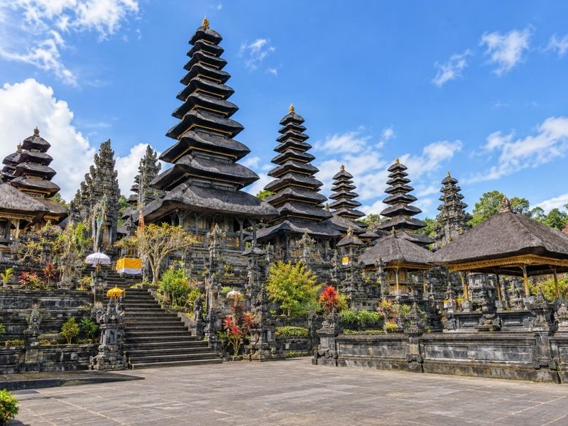 Pura Penataran Agung temple complex with traditional Balinese architecture